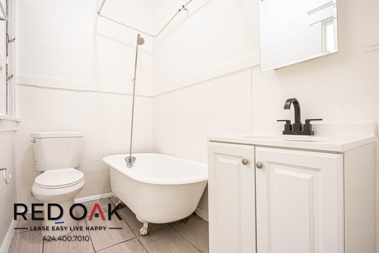 1420 S Bonnie Brae St #4 - Photo 5 of 10