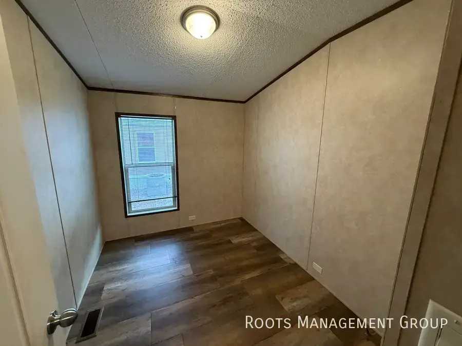 1622 S Lowry St #7 - Photo 7 of 18