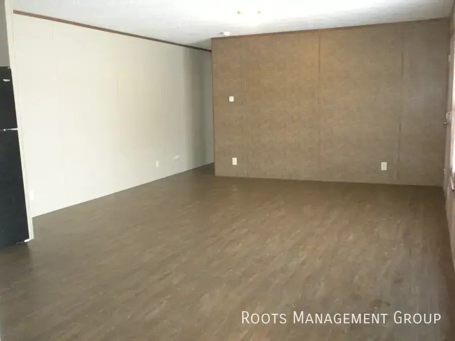 710 Holmes Dr #193 - Photo 4 of 17