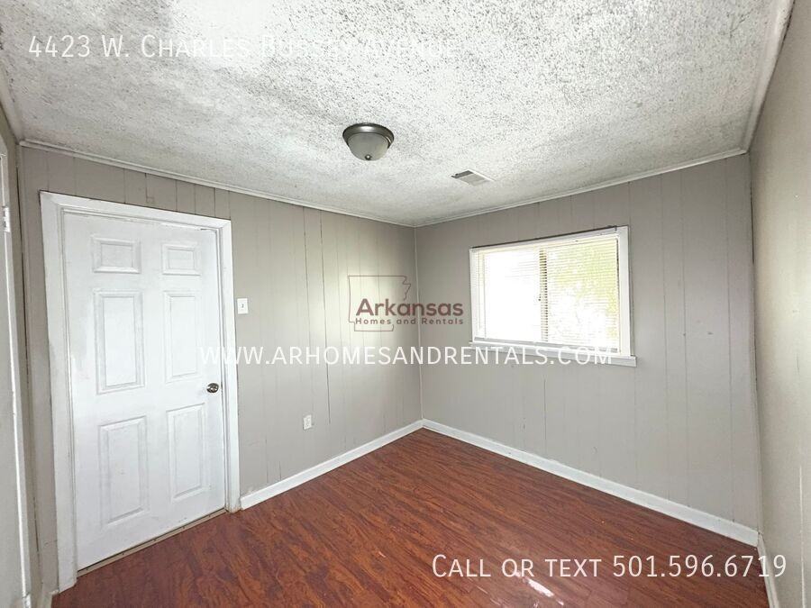 4423 W Charles Bussey Ave - Photo 7 of 14