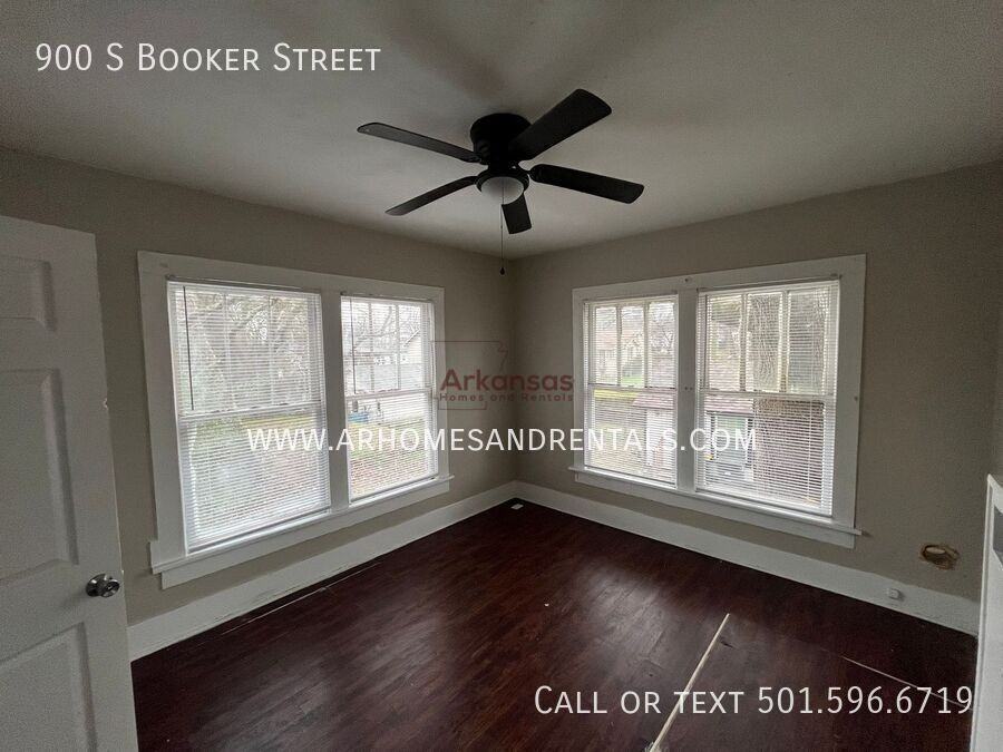 900 Booker St - Photo 6 of 9