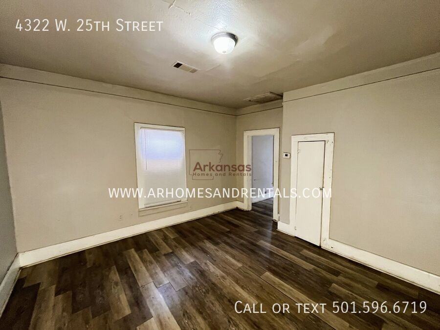 4322 W 25th St - Photo 4 of 10