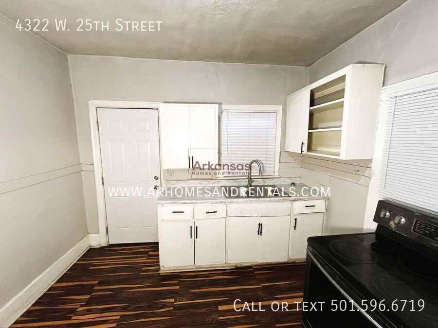 4322 W 25th St - Photo 5 of 10