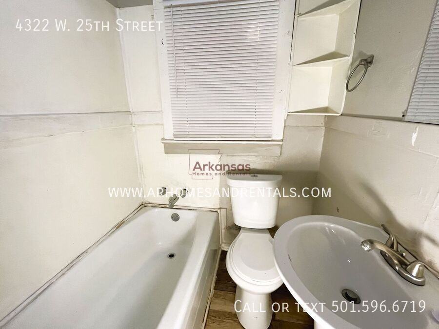 4322 W 25th St - Photo 7 of 10