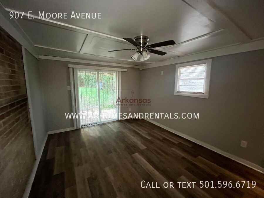 907 E Moore Ave - Photo 3 of 12