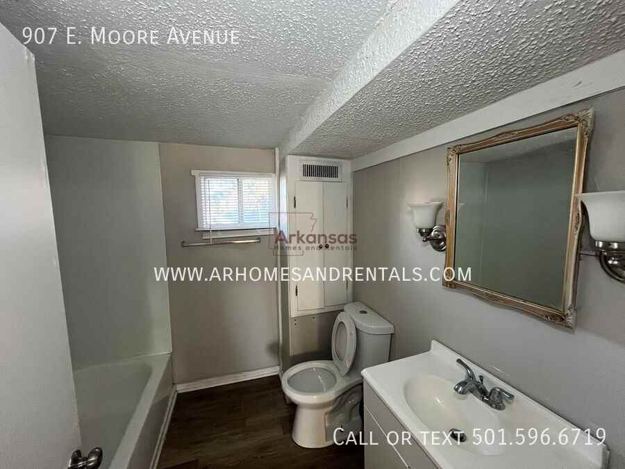 907 E Moore Ave - Photo 7 of 12