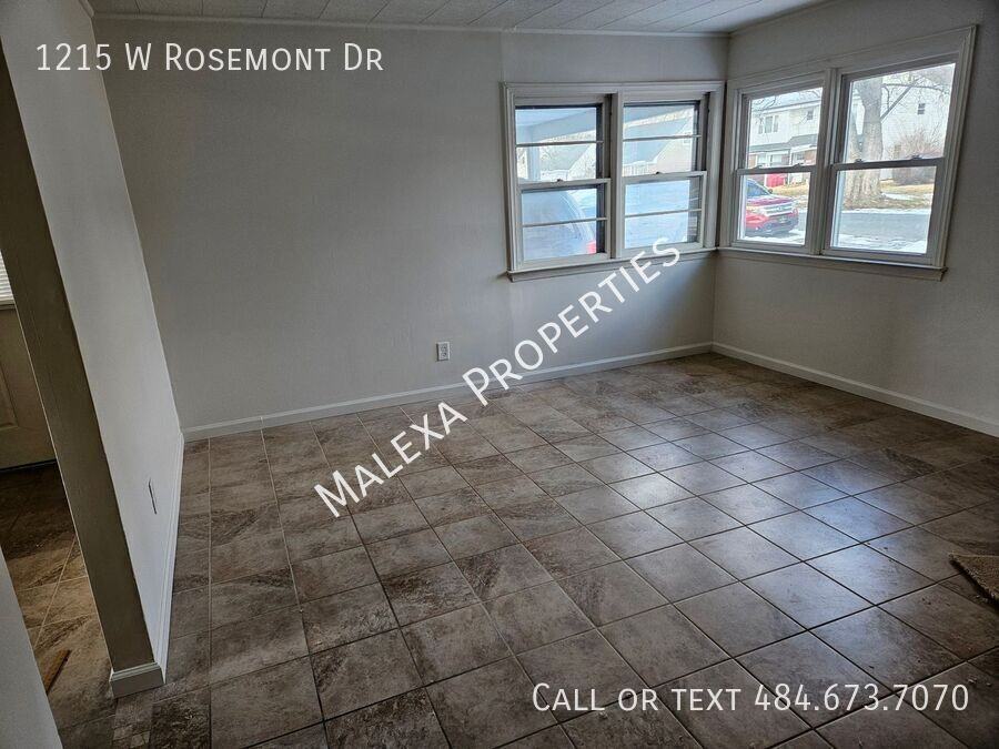 1215 W Rosemont Dr - Photo 3 of 10