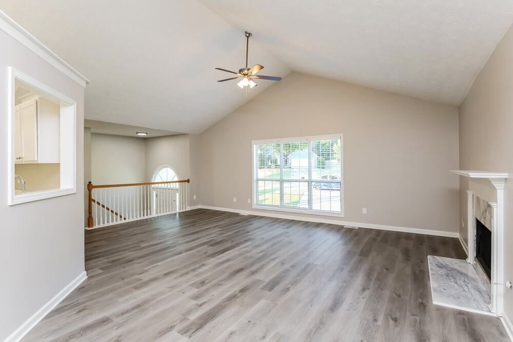 5965 Tallant Dr - Photo 4 of 17