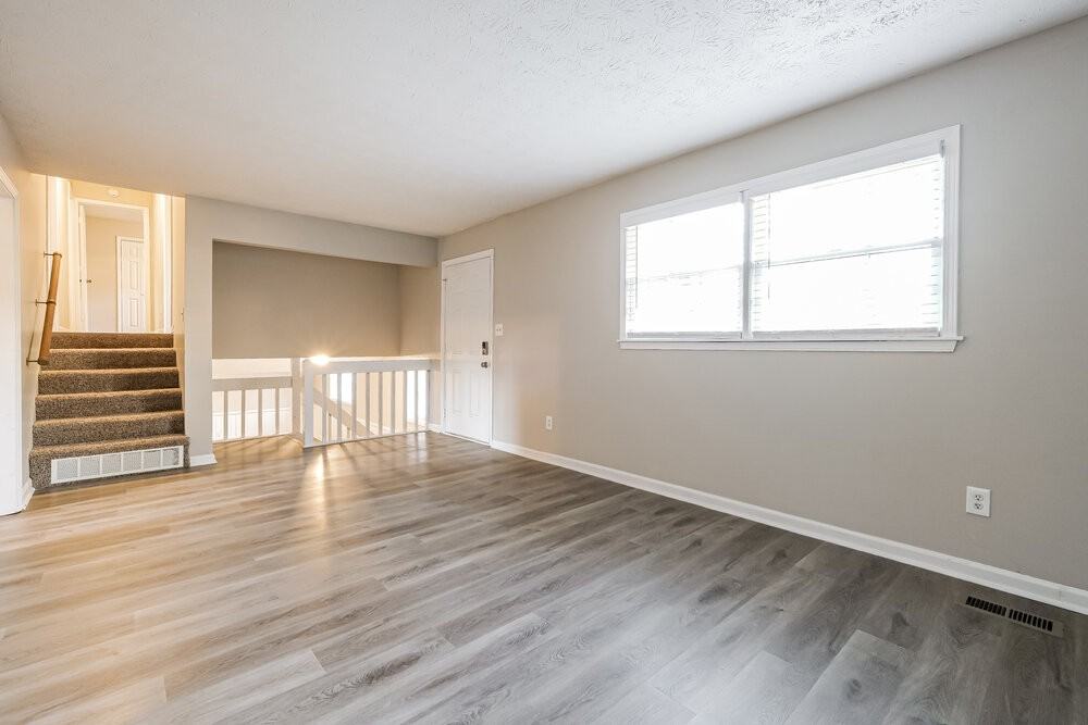 4928 Spirit Ct - Photo 7 of 18