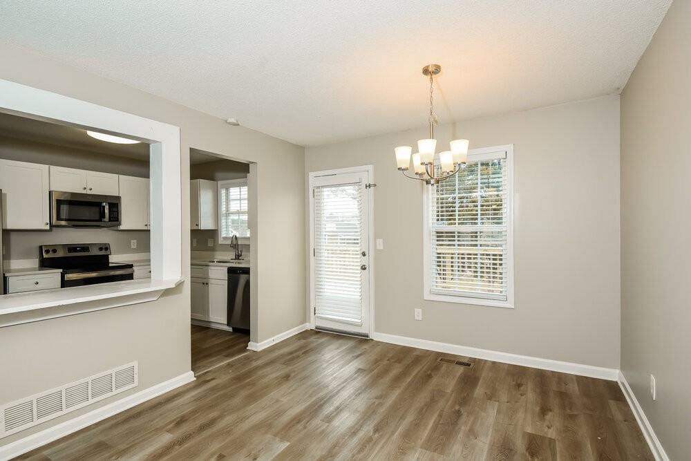 205 Winchester Dr - Photo 7 of 17