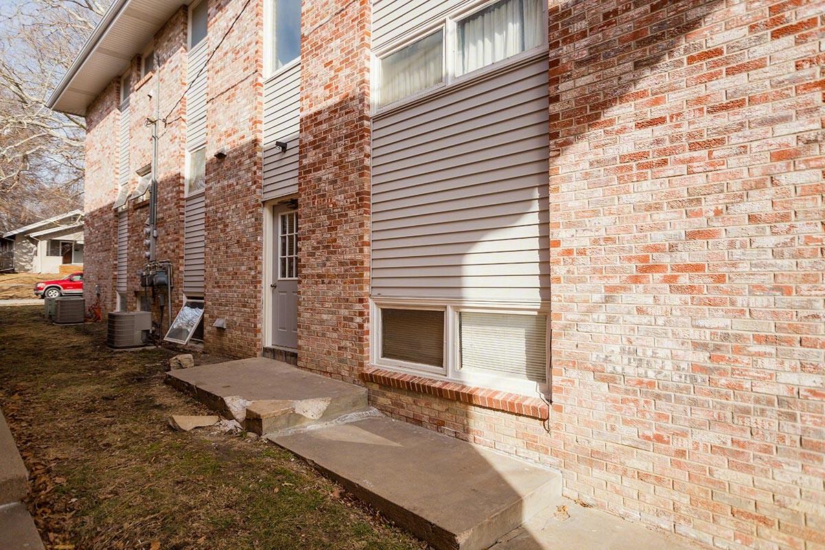 4629 Stockwell St #02 - Photo 3 of 15