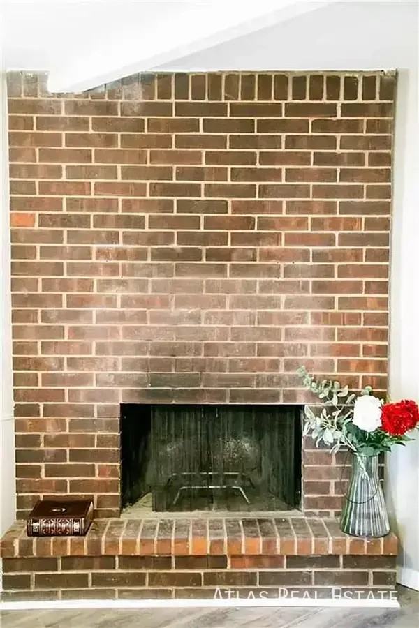 1502 Sw Sunset St - Photo 4 of 20