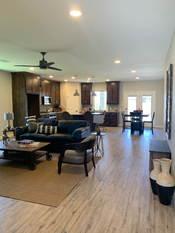 1312 Solomon Ln - Photo 4 of 20