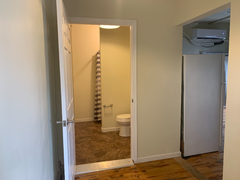 1415 Kemper St - Photo 2 of 6