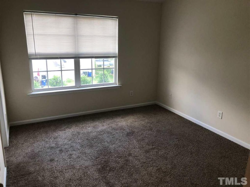 7938 Averette Hill Dr - Photo 7 of 10