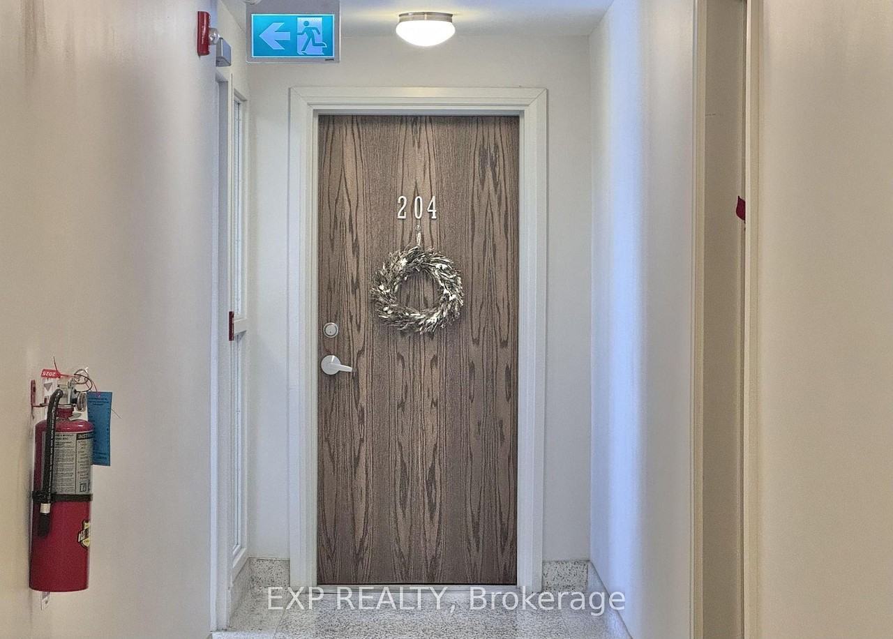 5 Paisley Boulevard East #204 - Photo 2 of 11