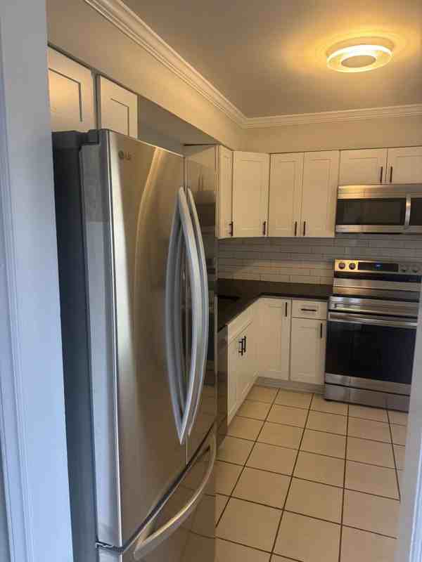 8412 Rust Wood Pl - Photo 4 of 27