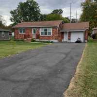 featured image of 8 Canty Ln