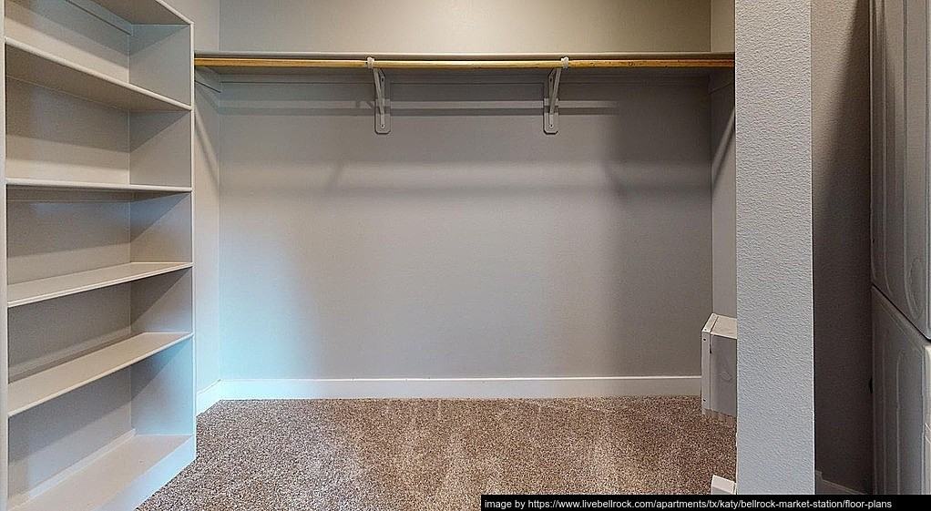 24002 Colonial Parkway - Photo 2 of 10