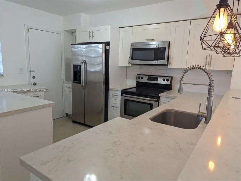 19001 Neave , - Photo 2 of 6