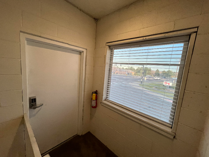 20210 E Smoky Hill Rd - Photo 7 of 8