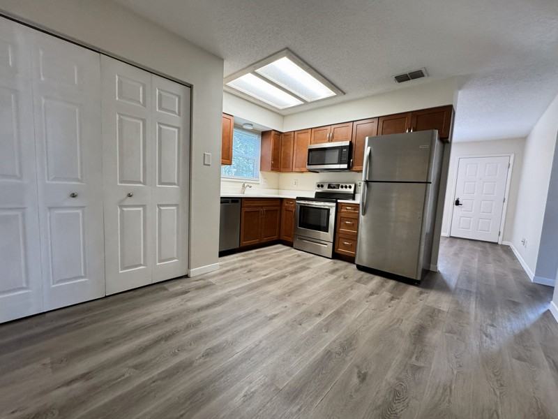 2900 Shore Dr #B - Photo 4 of 7