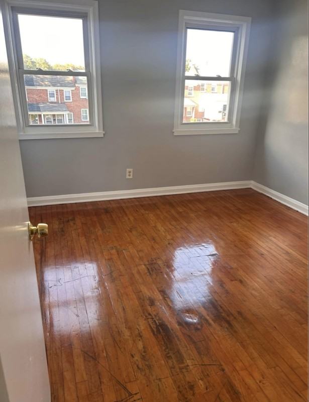 6911 Gough St - Photo 7 of 11