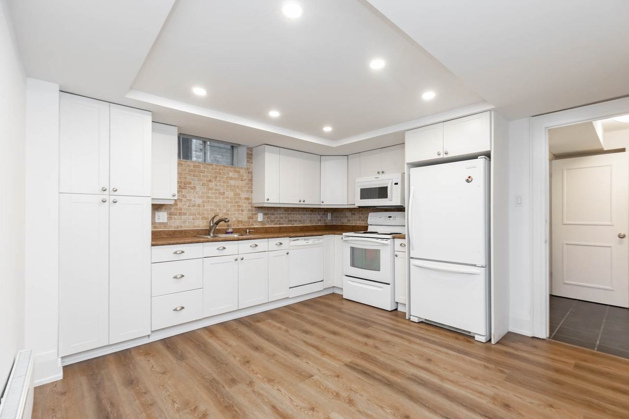 6 Glen Edyth Drive - Photo 2 of 21