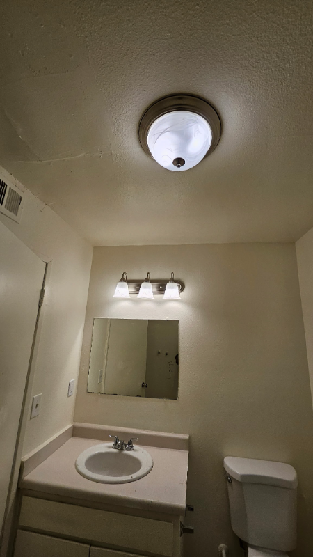 429 S Backer Ave #104 - Photo 4 of 13