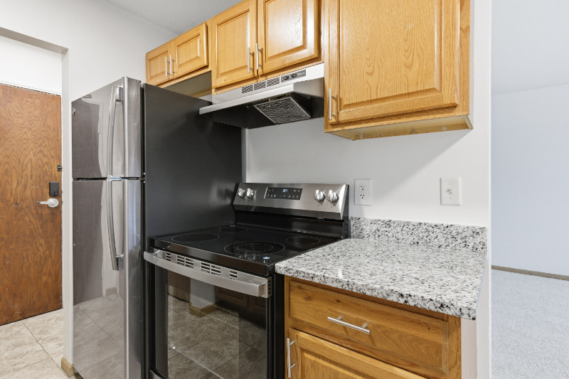 1100 69th Ave N #102 - Photo 4 of 20