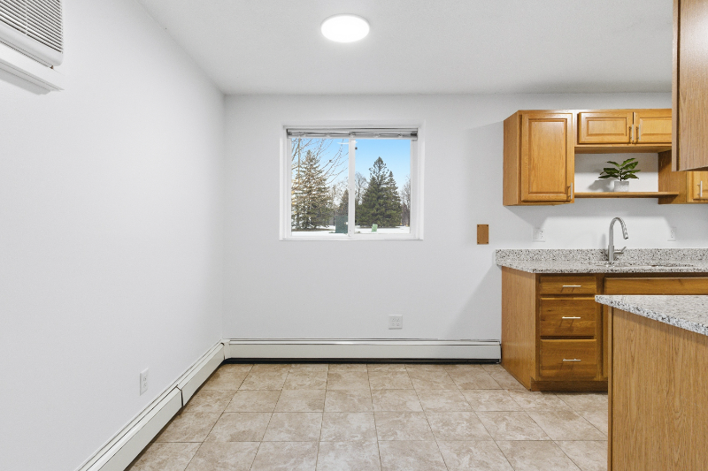 1100 69th Ave N #102 - Photo 6 of 20