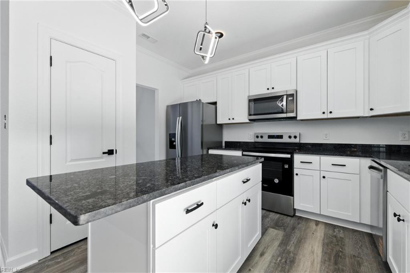 236 Buxton Ave - Photo 5 of 15