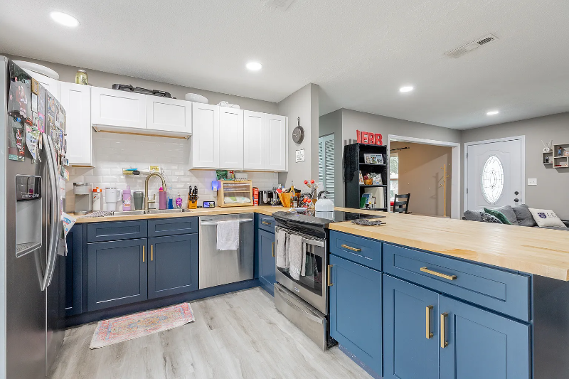 1705 Milne St - Photo 3 of 12