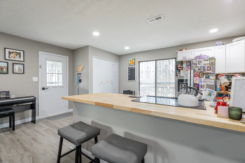 1705 Milne St - Photo 5 of 12