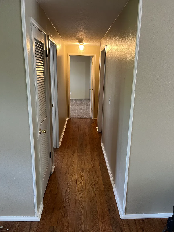 20930 2nd Ave S - Photo 5 of 10