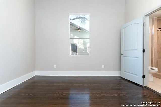 134 Paul St - Photo 5 of 15