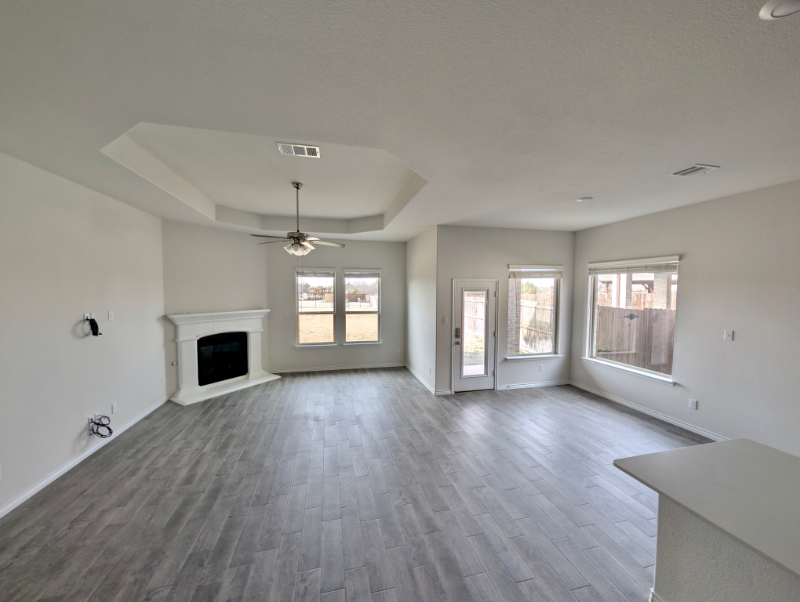 1013 Sublime Dr - Photo 3 of 15