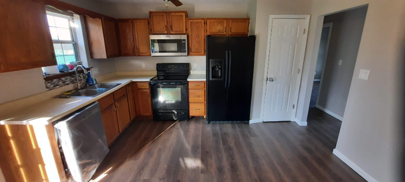 120 Monroe St - Photo 4 of 13