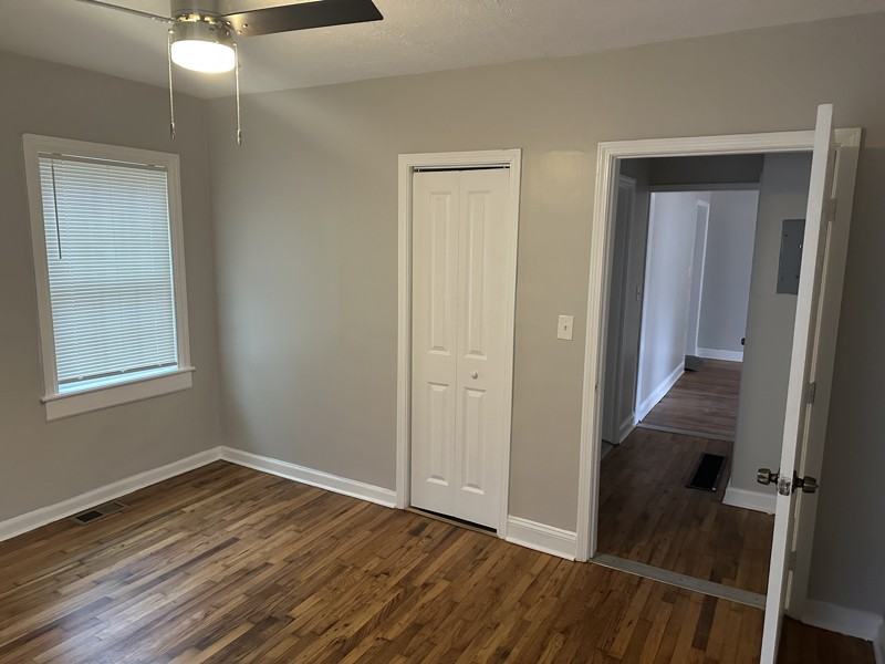 1107 Graymont Dr Sw - Photo 5 of 13