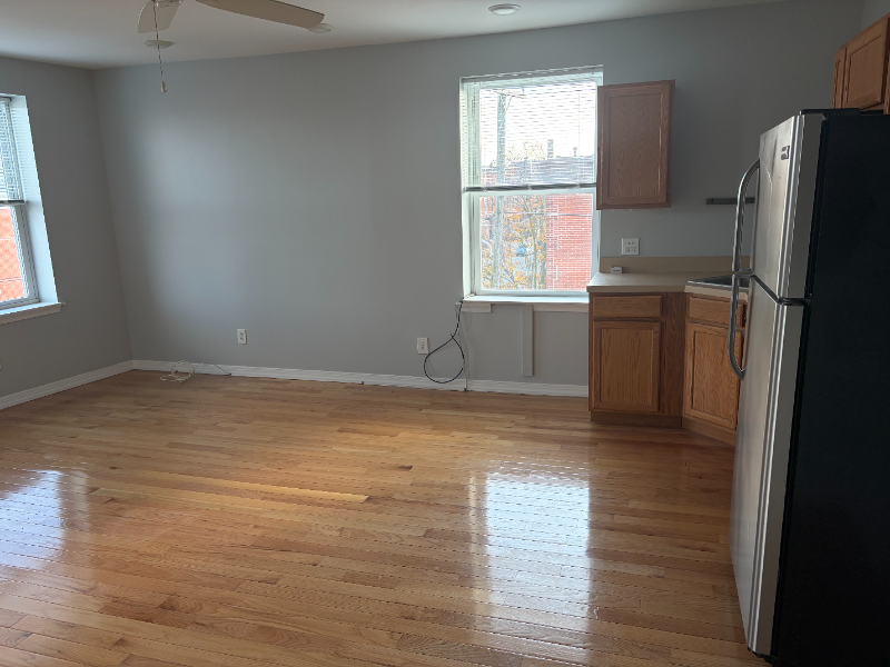 1410 E Moyamensing Ave #3F - Photo 2 of 5