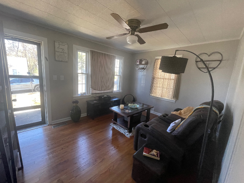 1901 Cherry St - Photo 3 of 13