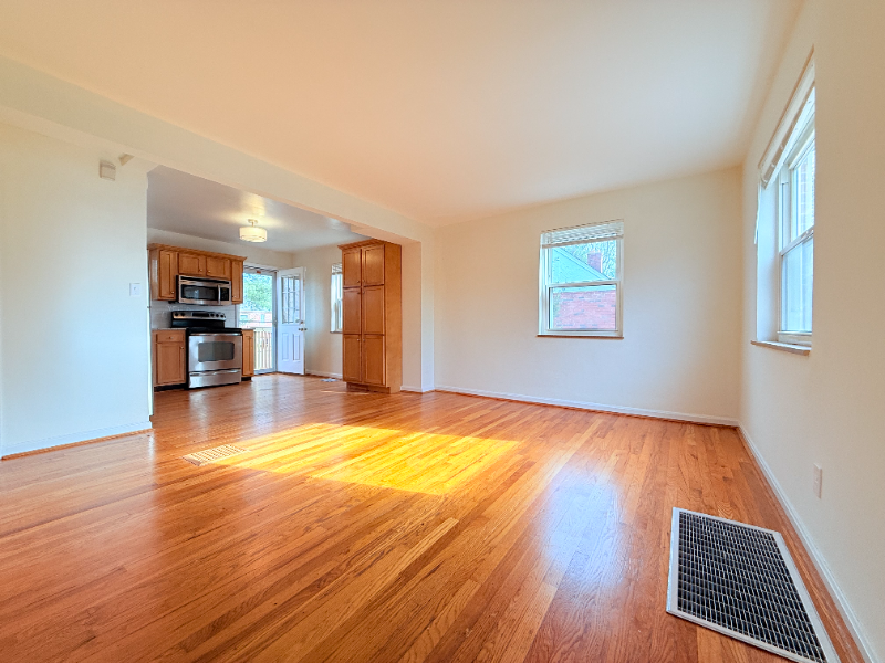 4540 Victor Ave - Photo 5 of 20