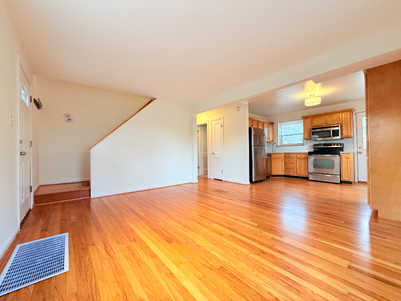 4540 Victor Ave - Photo 6 of 20