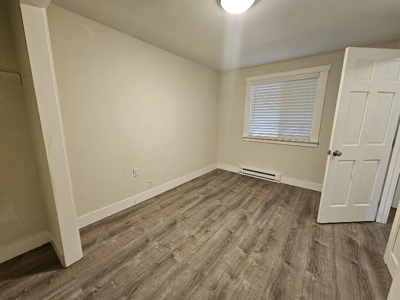 829 2nd Ave N - Photo 7 of 11