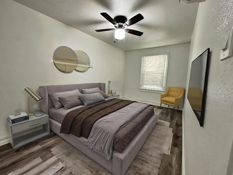 614 E St #8 - Photo 3 of 6