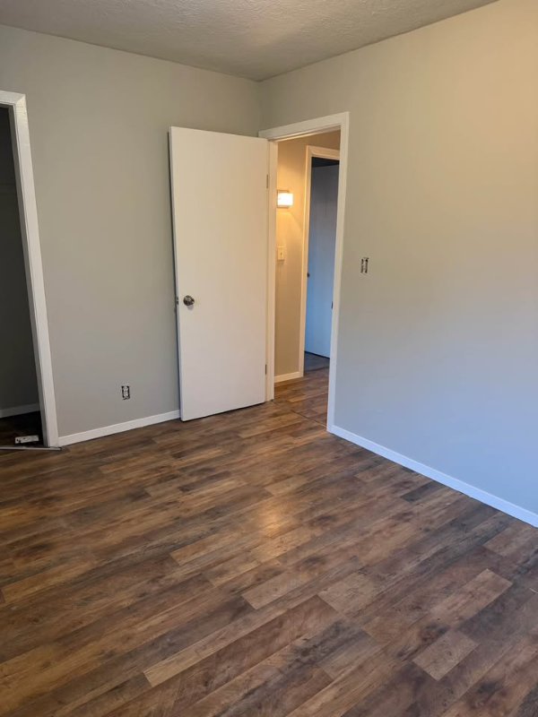 913 W Shenandoah Dr - Photo 3 of 8