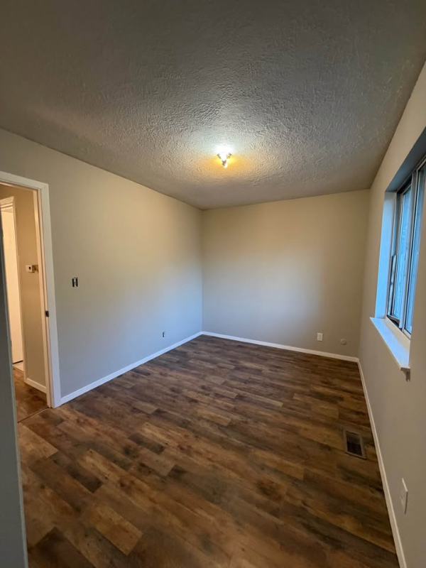 913 W Shenandoah Dr - Photo 5 of 8