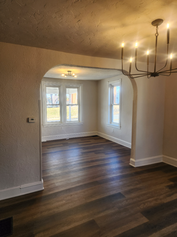 145 N Main St - Photo 3 of 20