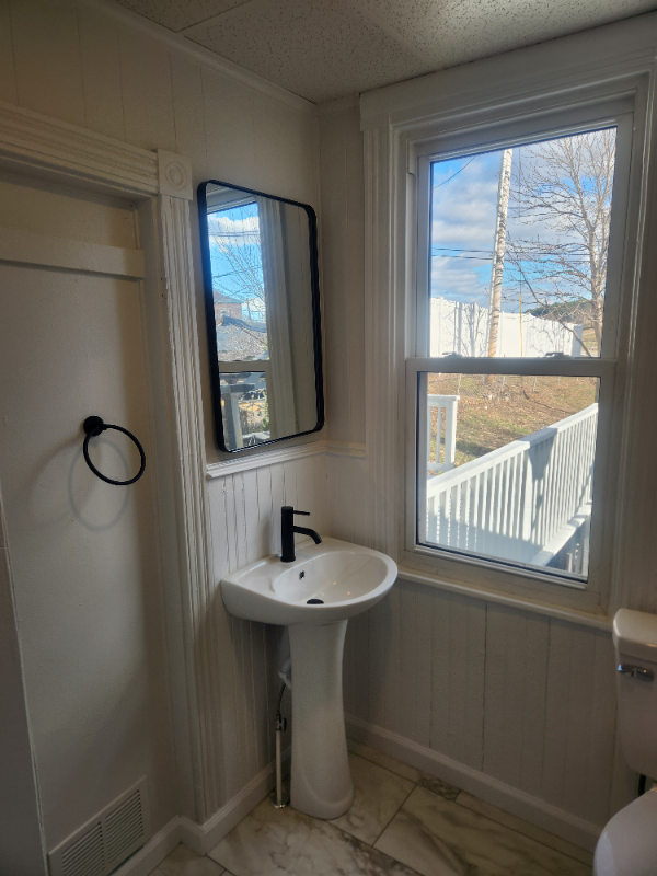 145 N Main St - Photo 6 of 20