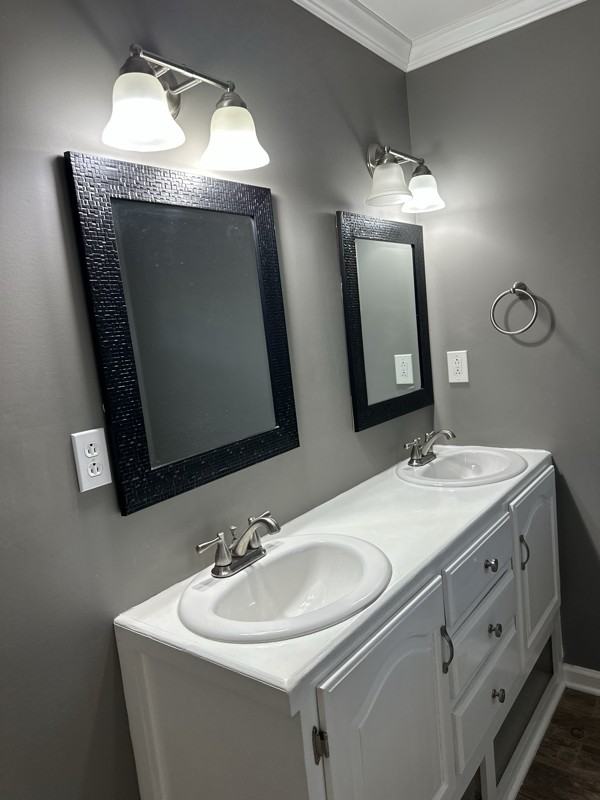 718 Woodhill Dr - Photo 5 of 15